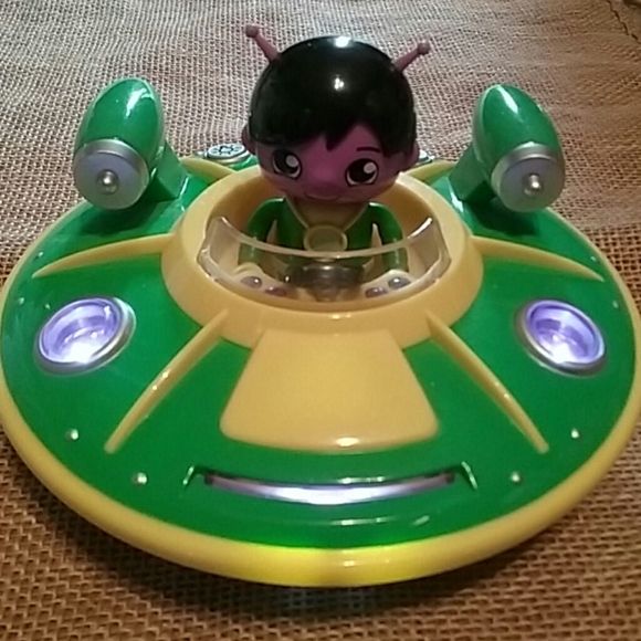 Ryan's World Lot with 10 figures w/vehicles - Picture 5 of 5